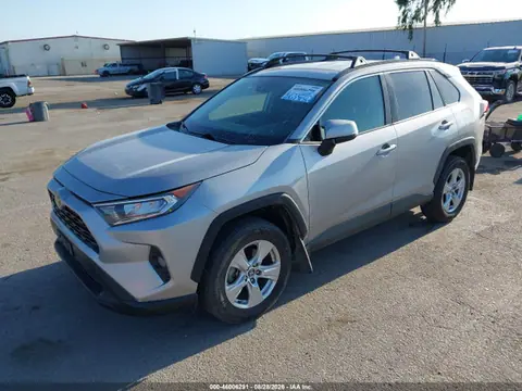 2020 Toyota Rav4 Xle VIN 2T3W1RFV2LW084224 фото 2