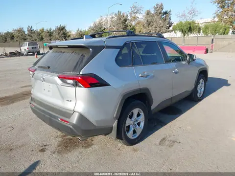 2020 Toyota Rav4 Xle VIN 2T3W1RFV2LW084224 фото 4