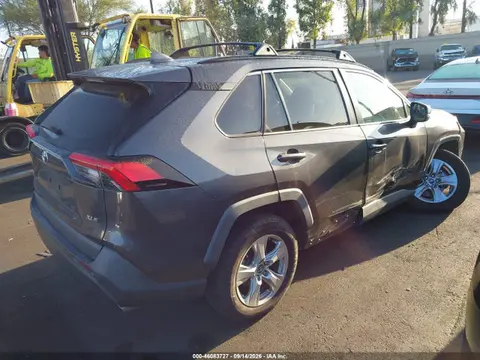2020 Toyota Rav4 Xle VIN 2T3W1RFV8LW081294 фото 4