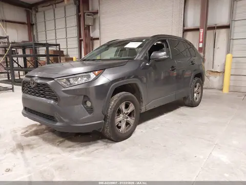 2021 Toyota Rav4 Xle VIN 2T3W1RFV4MC124290 фото 2