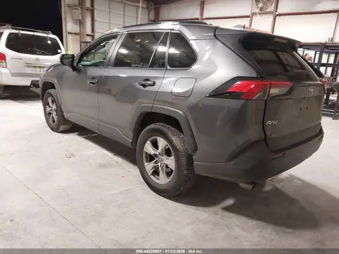 2021 Toyota Rav4 Xle VIN 2T3W1RFV4MC124290 фото 3