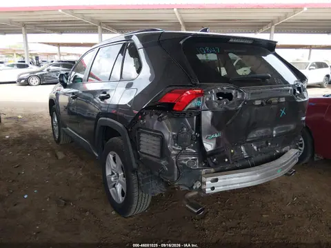 2021 Toyota Rav4 Xle VIN 2T3W1RFV8MC147202 фото 3