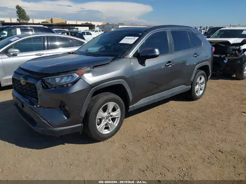 2021 Toyota Rav4 Xle VIN 2T3W1RFV0MC107857 фото 2