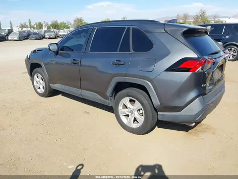 2021 Toyota Rav4 Xle VIN 2T3W1RFV0MC107857 фото 3