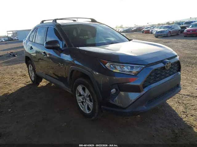 2T3W1RFV3MC133045 — 2021 Toyota RAV4 XLE, Левый бок (Left Side), фото до ремонта