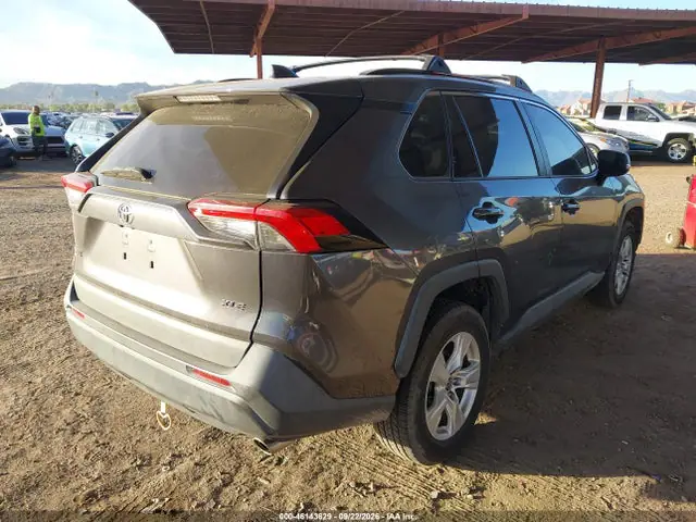 2T3W1RFV3MC133045 — 2021 Toyota RAV4 XLE, фото 4 с аукциона IAAI 13.10.2026, Левый бок