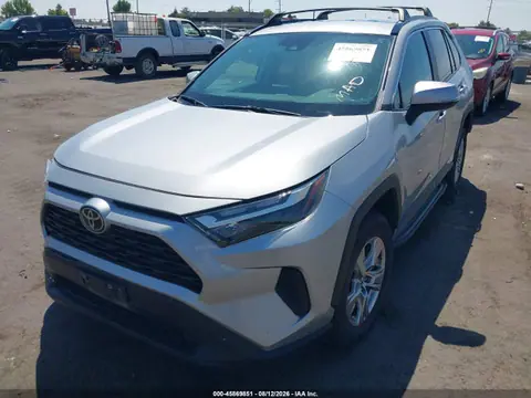 2022 Toyota Rav4 Xle VIN 2T3P1RFV8NW312573 фото 2