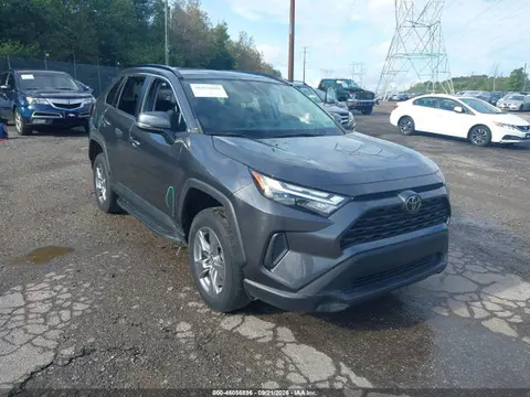 2T3P1RFV0PC361545 — 2023 Toyota RAV4 XLE, Повреждения со всех сторон (All Over), фото до ремонта