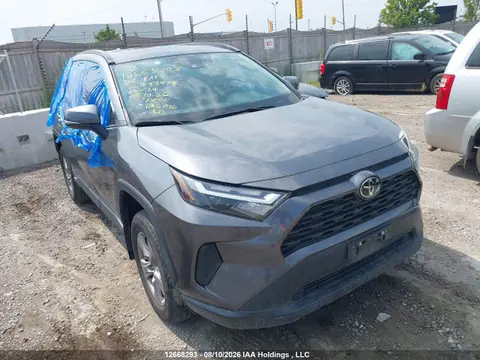 2T3R1RFV1RC403474 — 2024 Toyota RAV4 XLE, Вандализм (Vandalized), фото до ремонта