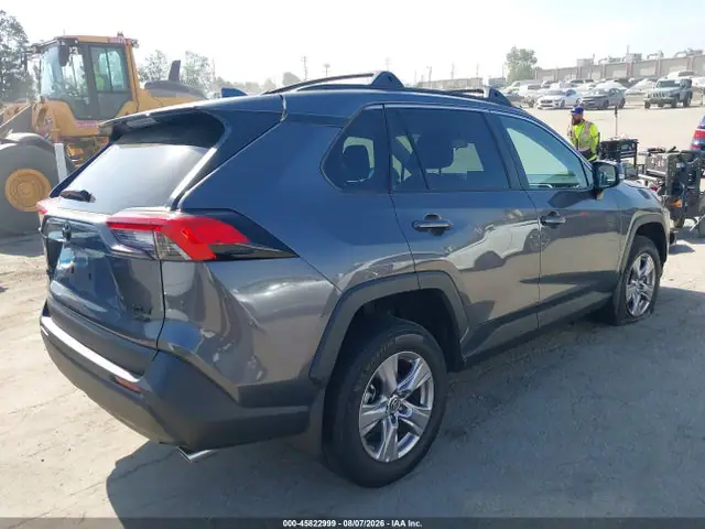 2T3P1RFV5SC528961 — 2025 Toyota RAV4 XLE, фото 4 с аукциона IAAI 30.09.2026, Передняя часть слева