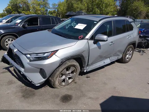 2025 Toyota Rav4 Xle VIN 2T3P1RFV2SW558532 фото 2