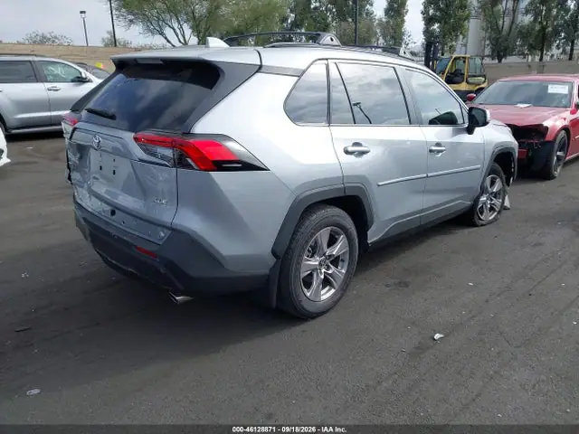 2025 Toyota Rav4 Xle VIN 2T3W1RFV5SW405056 фото 4