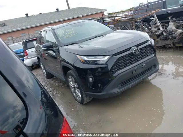 2T3R1RFV9RC428607 — 2024 Toyota RAV4, Град (Hail), фото до ремонта
