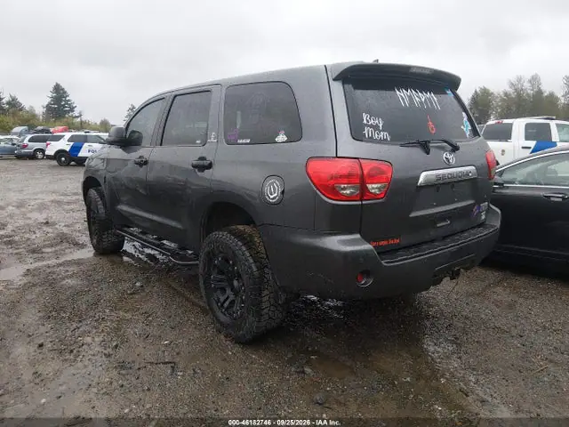 5TDDY5G12GS136644 — 2016 Toyota Sequoia Platinum 5.7L V8, фото 3 с аукциона IAAI 14.10.2026, Механические повреждения