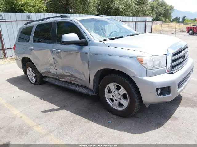 5TDBY5G11FS116987 — 2015 Toyota Sequoia SR5 5.7L V8, Левый и правый бока (Left & Right Side), фото до ремонта