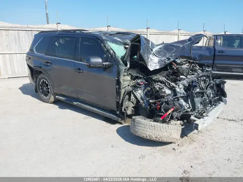 7SVAAABA3RX041617 — 2024 Toyota Sequoia SR5/Ltd/Platinum/Capstone/Trd Pro, Угон (Theft), фото до ремонта