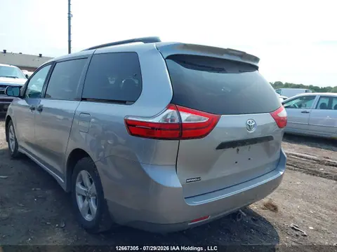 2018 Toyota Sienna L VIN 5TDZZ3DC7JS957999 фото 3