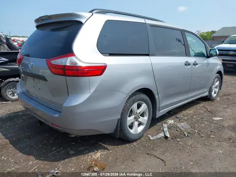 2018 Toyota Sienna L VIN 5TDZZ3DC7JS957999 фото 4