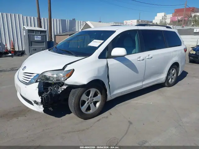 5TDKK3DC0FS616361 — 2015 Toyota Sienna LE 8 Passenger, фото 2 с аукциона IAAI 30.09.2026, Передняя часть