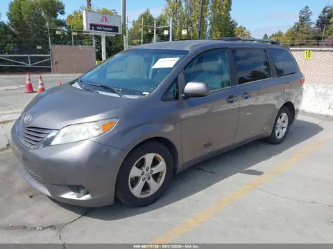 2015 Toyota Sienna Le 8 Passenger VIN 5TDKK3DC5FS641238 фото 2