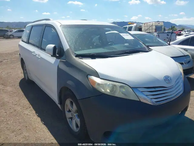 5TDKK3DC4FS618761 — 2015 Toyota Sienna LE 8 Passenger, Естественный износ (Normal Wear & Tear), фото до ремонта