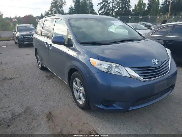 5TDKK3DC9FS572943 — 2015 Toyota Sienna LE 8 Passenger, Естественный износ (Normal Wear & Tear), фото до ремонта