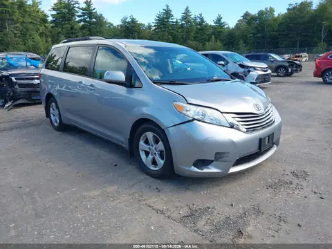 2017 Toyota Sienna Le 8 Passenger VIN 5TDKZ3DC3HS785644 фото 1