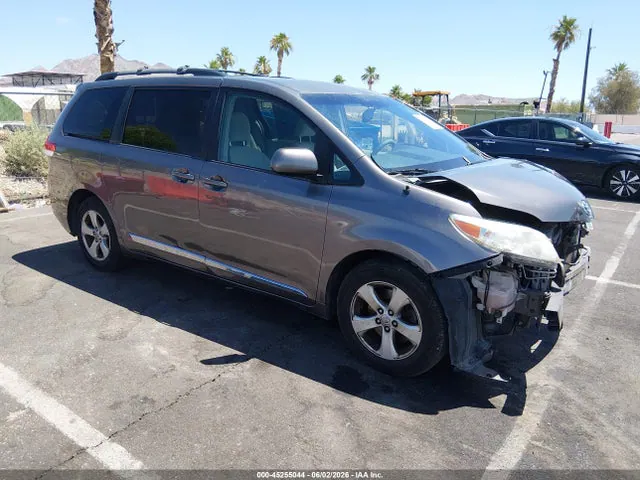 2014 Toyota Sienna Le V6 8 Passenger VIN 5TDKK3DC6ES521852 фото 1
