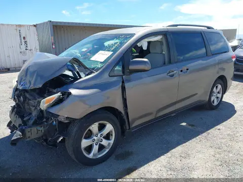 2014 Toyota Sienna Le V6 8 Passenger VIN 5TDKK3DC3ES469340 фото 2