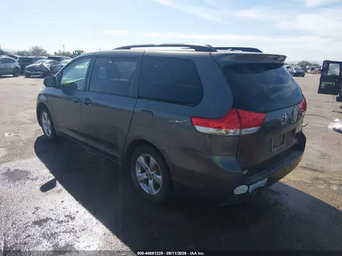 2014 Toyota Sienna Le V6 8 Passenger VIN 5TDKK3DC8ES457443 фото 3