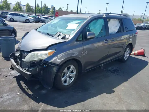 2014 Toyota Sienna Le V6 8 Passenger VIN 5TDKK3DC0ES444573 фото 2