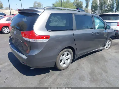 2014 Toyota Sienna Le V6 8 Passenger VIN 5TDKK3DC0ES444573 фото 4