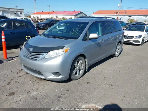 2016 Toyota SIENNA LE VIN 5TDKK3DC6GS698937 фото 2