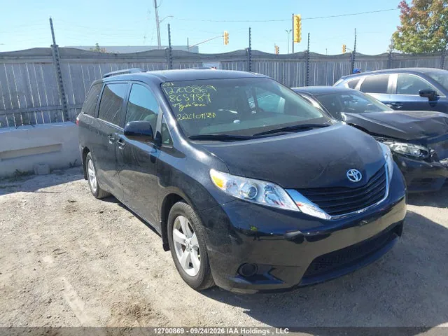 2017 Toyota SIENNA LE VIN 5TDKZ3DC2HS865484 фото 1