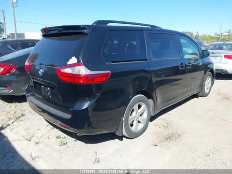 2017 Toyota SIENNA LE VIN 5TDKZ3DC2HS865484 фото 4