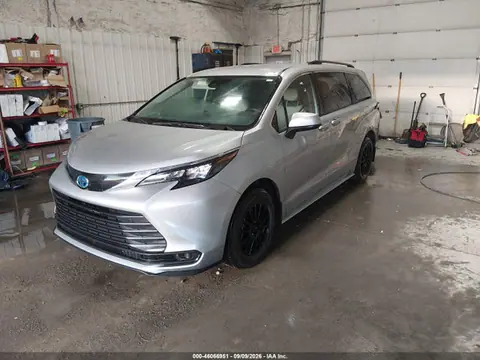 2025 Toyota SIENNA LE VIN 5TDKSKFC9SS187061 фото 2