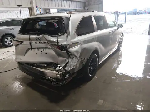 2025 Toyota SIENNA LE VIN 5TDKSKFC9SS187061 фото 4