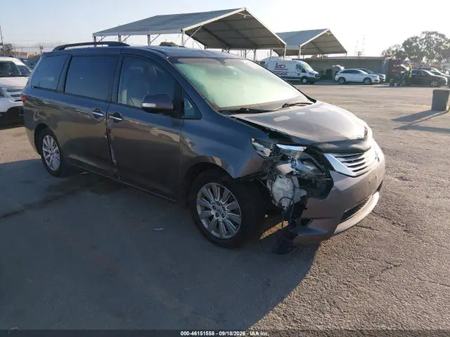 5TDYK3DC8FS592918 — 2015 Toyota Sienna Limited Premium 7 Passenger, Передняя часть справа (Right Front), фото до ремонта