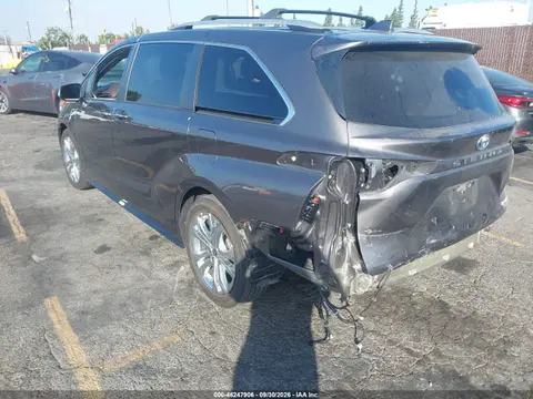 2023 Toyota Sienna Platinum VIN 5TDERKECXPS177981 фото 3