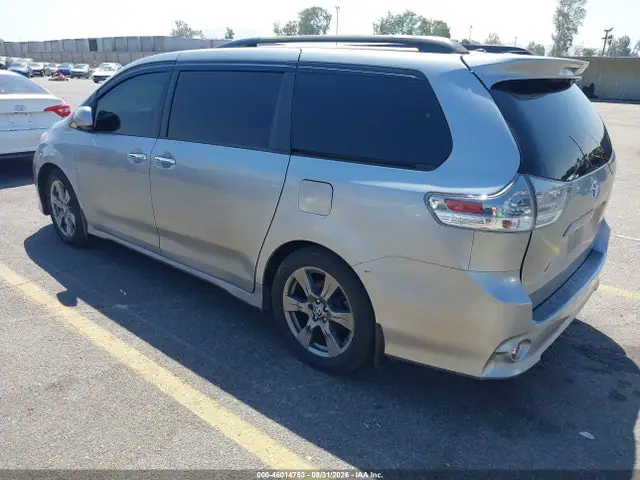 5TDXZ3DC5HS873360 — 2017 Toyota Sienna SE 8 Passenger, фото 3 с аукциона IAAI 29.09.2026, Естественный износ