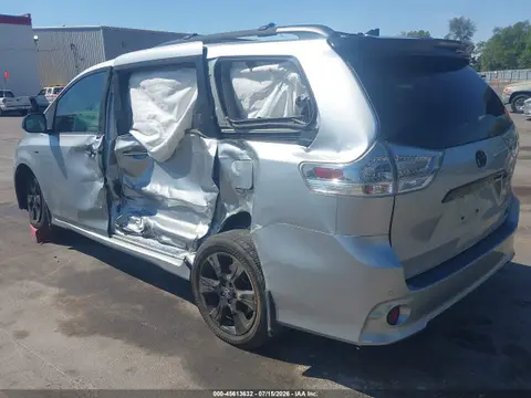 2020 Toyota Sienna Se Premium VIN 5TDEZ3DC5LS239367 фото 3