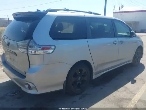 2020 Toyota Sienna Se Premium VIN 5TDEZ3DC5LS239367 фото 4