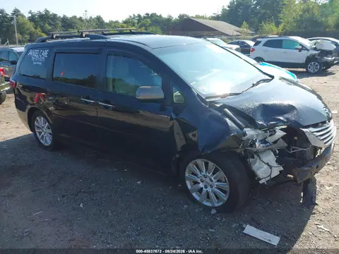 5TDDK3DCXFS097974 — 2015 Toyota Sienna XLE 7 Passenger, Передняя часть справа (Right Front), фото до ремонта