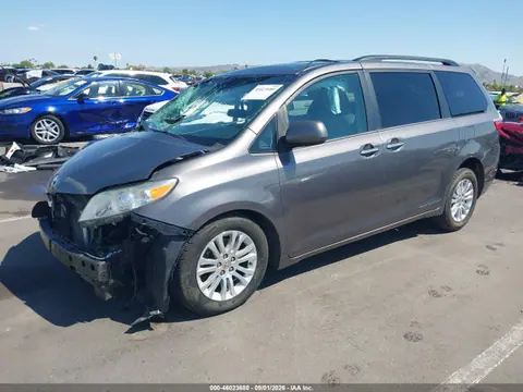 2016 Toyota Sienna Xle 8 Passenger VIN 5TDYK3DC1GS731806 фото 2