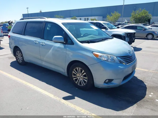 2017 Toyota Sienna Xle 8 Passenger VIN 5TDYZ3DC2HS791672 фото 1