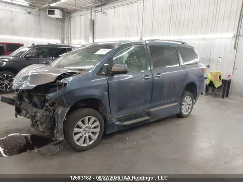2017 Toyota Sienna Xle/limited VIN 5TDYZ3DC2HS863681 фото 3