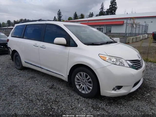 5TDYK3DC7FS579027 — 2015 Toyota Sienna XLE Premium 8 Passenger, Задняя часть (Rear), фото до ремонта