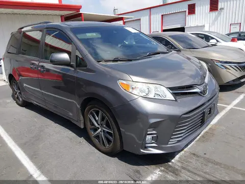 5TDYZ3DC8LS024532 — 2020 Toyota Sienna XLE, Левый бок (Left Side), фото до ремонта