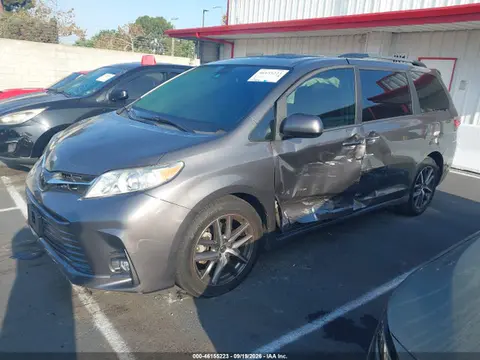 2020 Toyota SIENNA XLE VIN 5TDYZ3DC8LS024532 фото 2