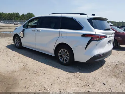 2022 Toyota SIENNA XLE VIN 5TDJRKEC7NS092060 фото 3